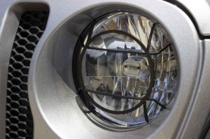 Jeep Wrangler Headlight Guard - Fishbone Offroad - Aluminum - Black - `18-`27